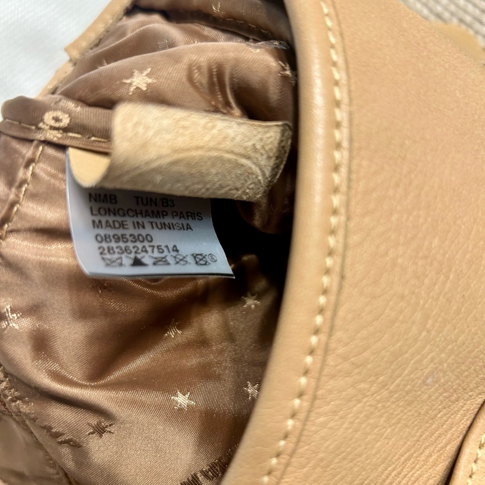 LongChamp Leather Tan messenger/ crossbody Bag - Picture 6 of 13